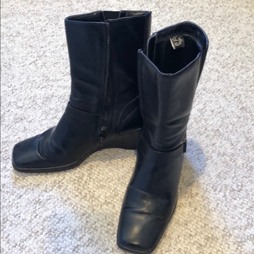 Black Boots